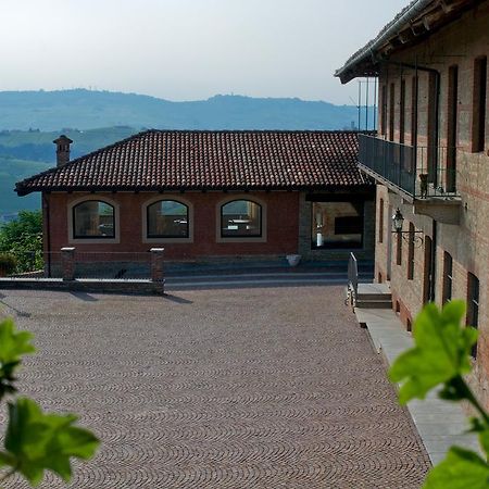 Casa Cucco Lägenhet Serralunga d'Alba Exteriör bild