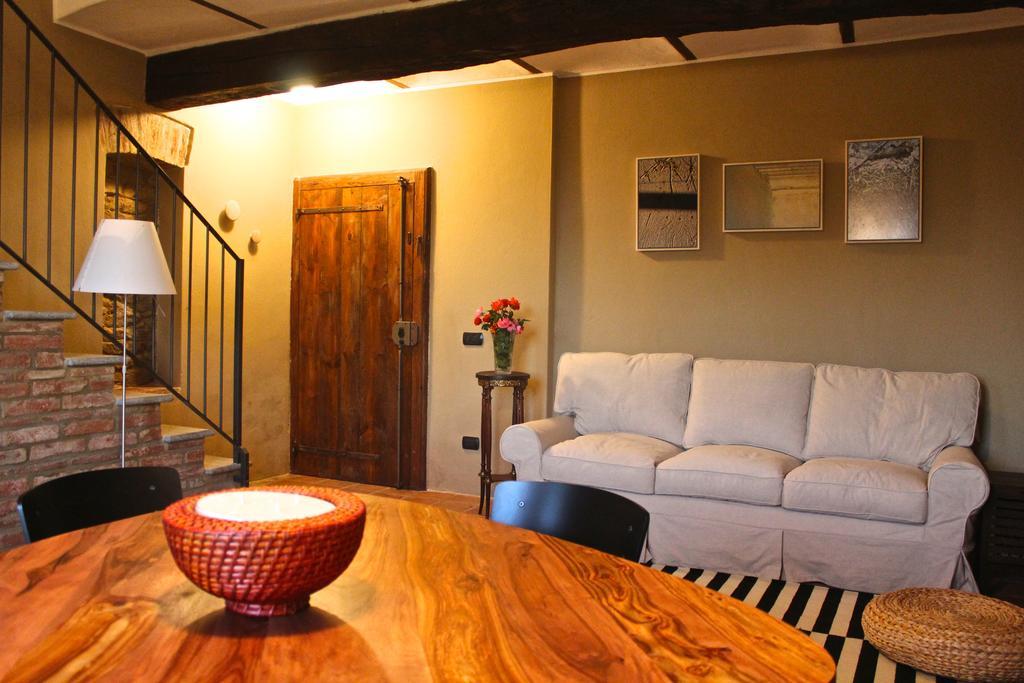 Casa Cucco Lägenhet Serralunga d'Alba Exteriör bild